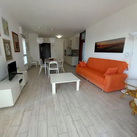 3-bedroom Beachfront In The Pineta Area * Lignano Sabbiadoro
